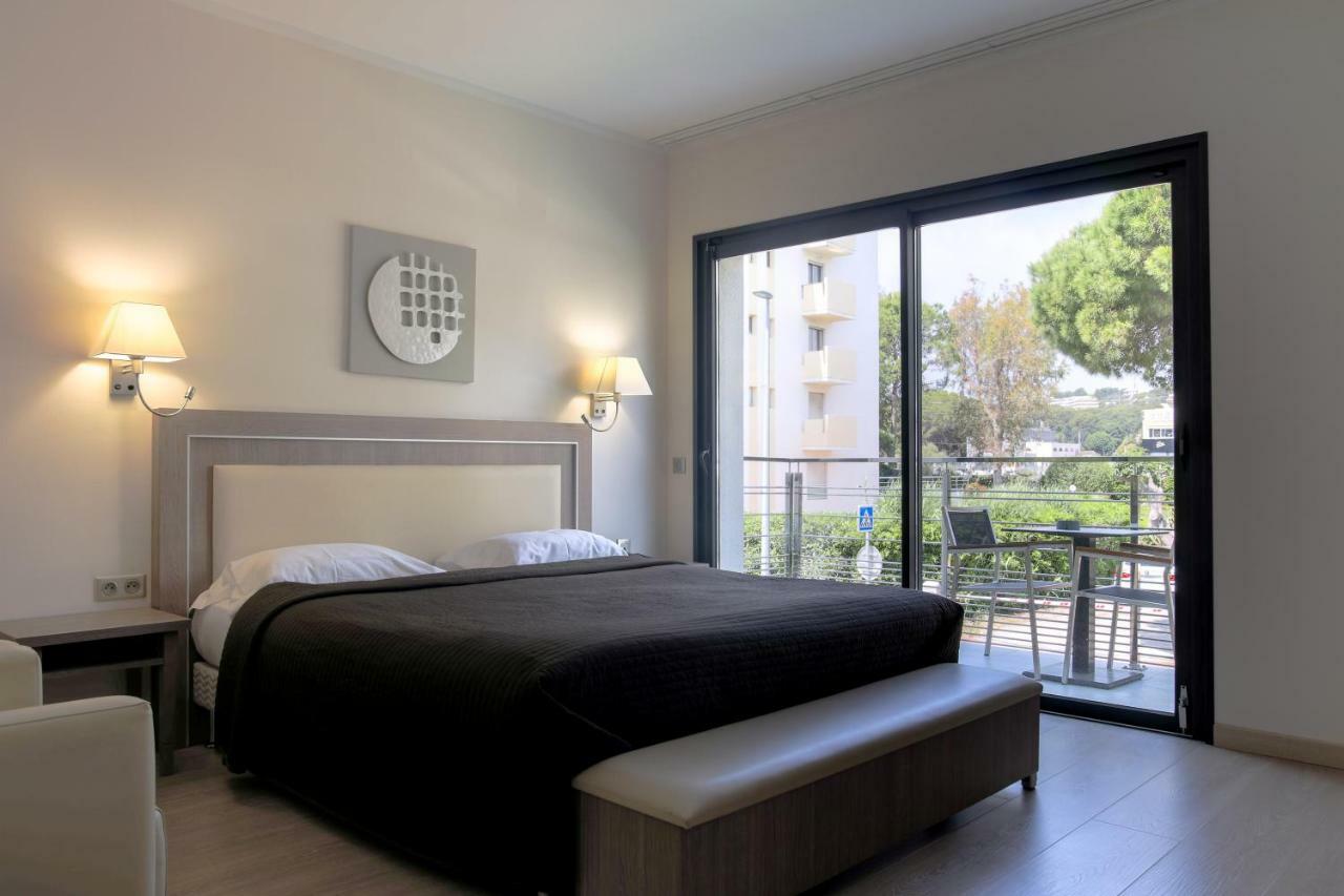 Superior Double Room Street View